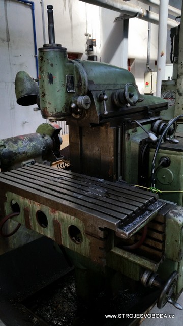 Frézka nástrojářská ALG 200 (Frezka nastrojarska ALG200PRVOMAJSKA (6).jpg)